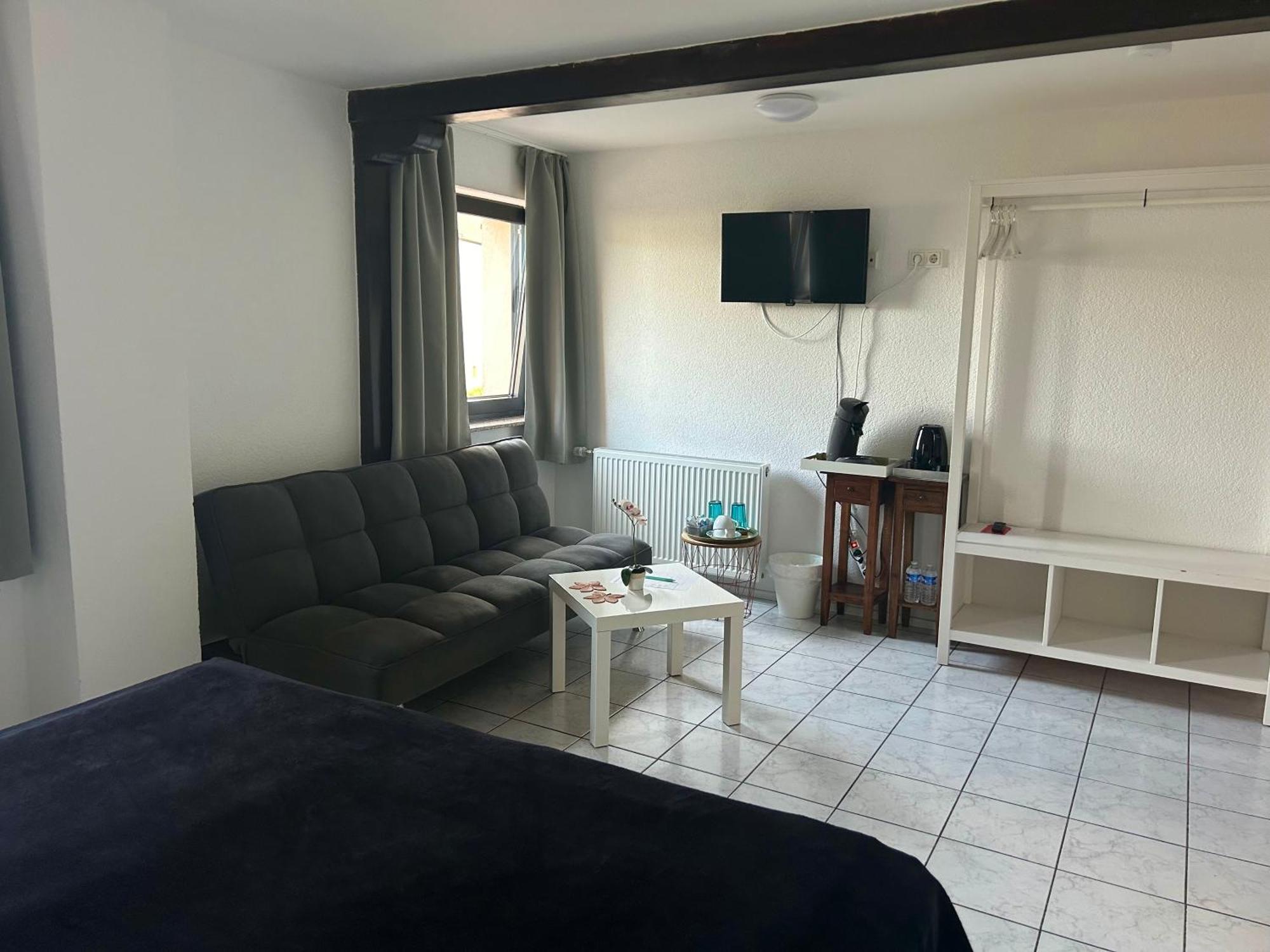 Mikroapartments Klarenthal Saarbruecken Ngoại thất bức ảnh
