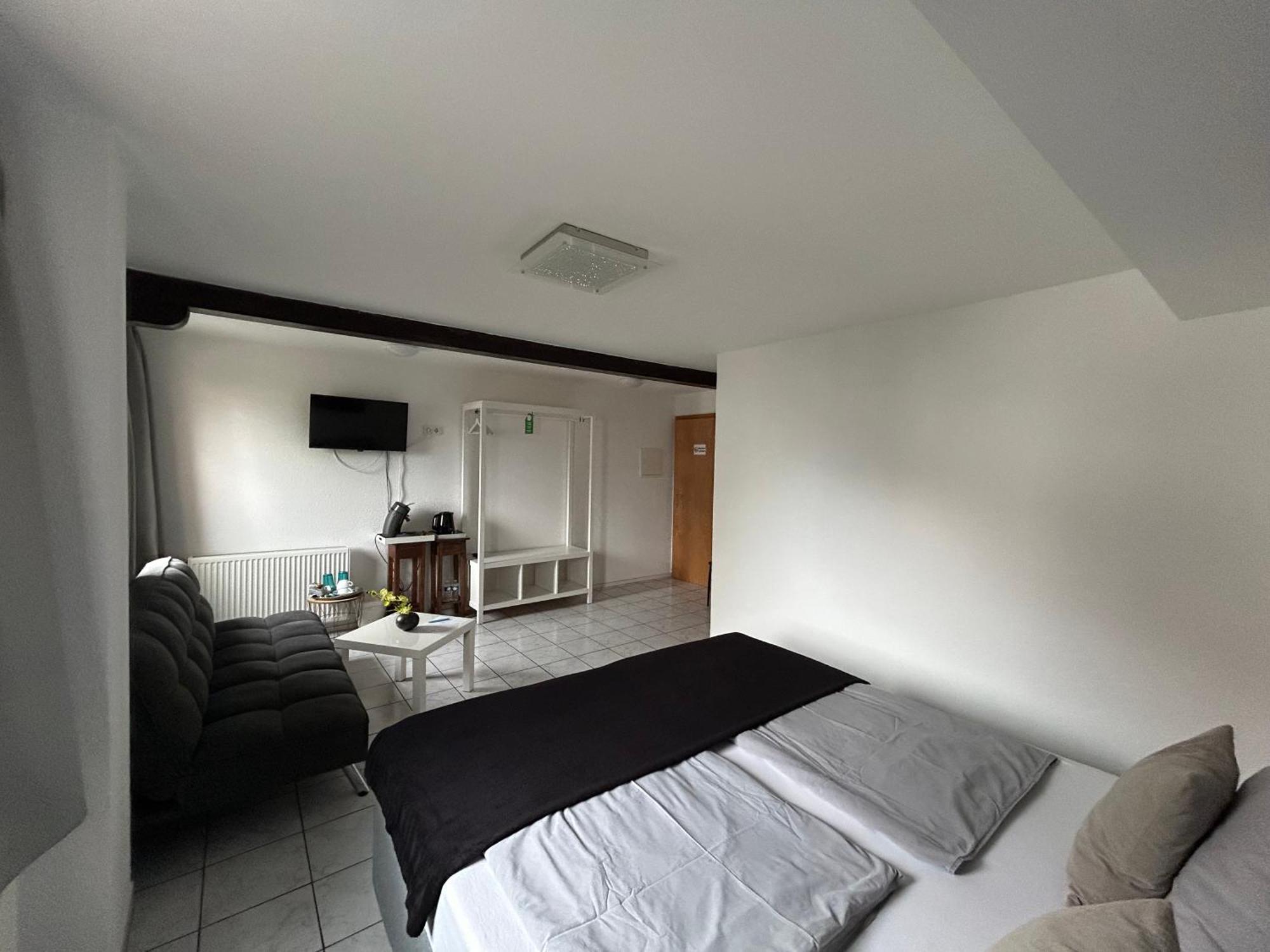 Mikroapartments Klarenthal Saarbruecken Ngoại thất bức ảnh